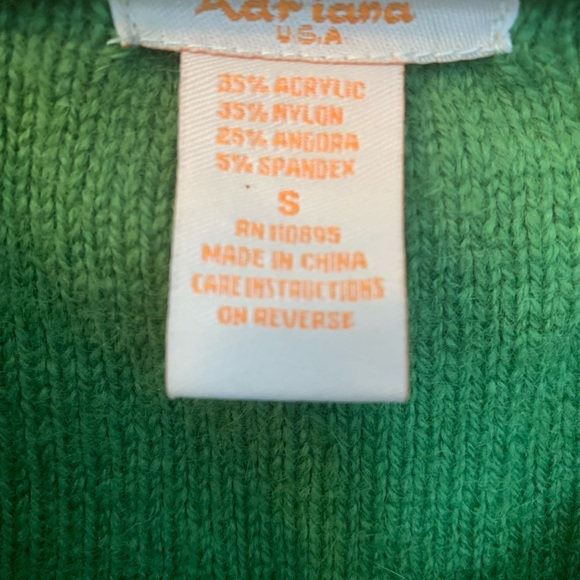 Green Sweater - Picture 5 of 7
